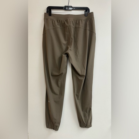 LuluLemon Adapted State High-Rise Jogger in Nomad - Picture 4 of 9